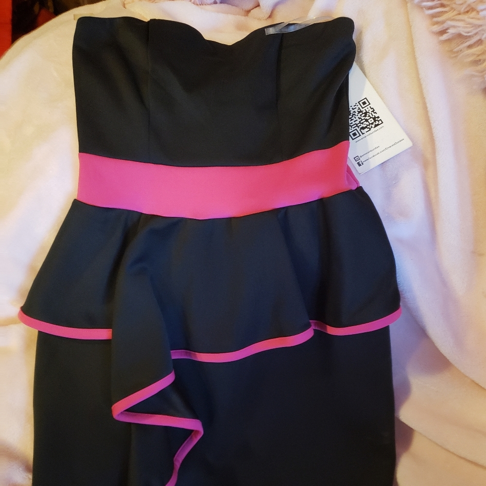 Junior's dress, brand new.